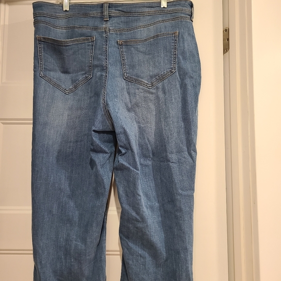 Jeans 3/4 - Picture 2 of 3